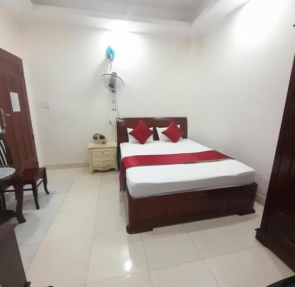 هتل Việt úc, H17 Phan Huy Chú, Phường 2