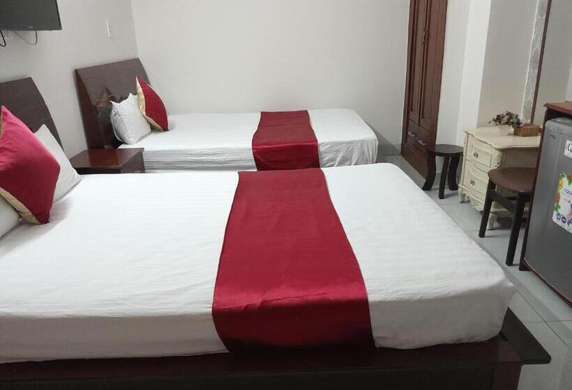 هتل Việt úc, H17 Phan Huy Chú, Phường 2