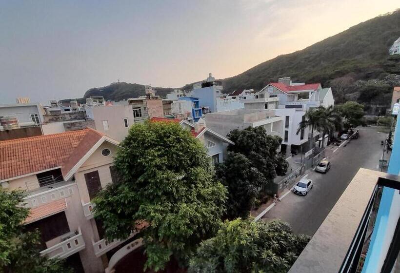 هتل Việt úc, H17 Phan Huy Chú, Phường 2