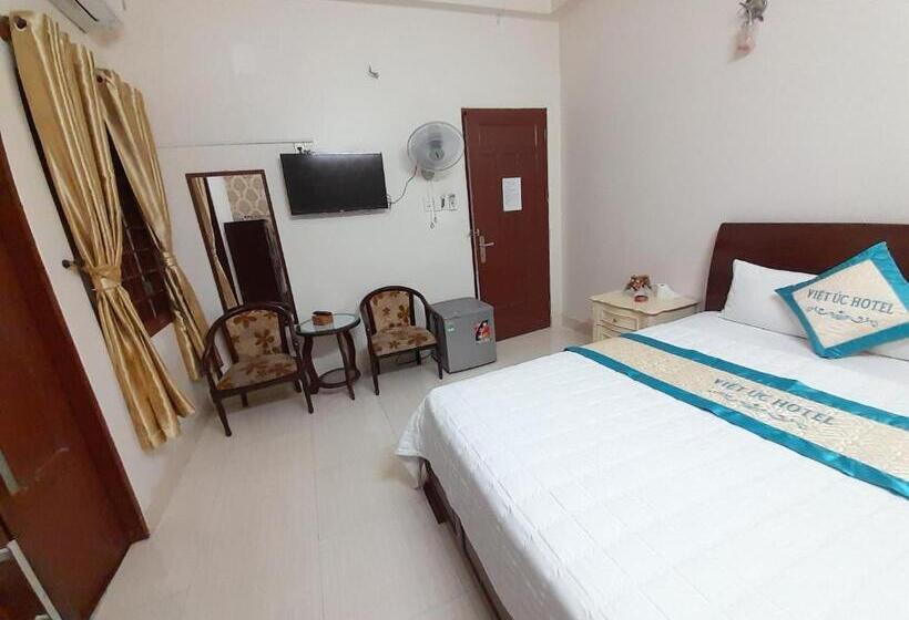 هتل Việt úc, H17 Phan Huy Chú, Phường 2