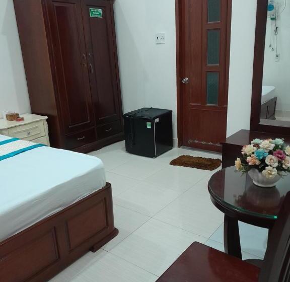 هتل Việt úc, H17 Phan Huy Chú, Phường 2