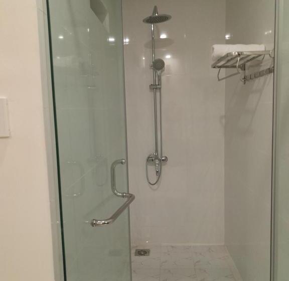 هتل Việt úc, H17 Phan Huy Chú, Phường 2