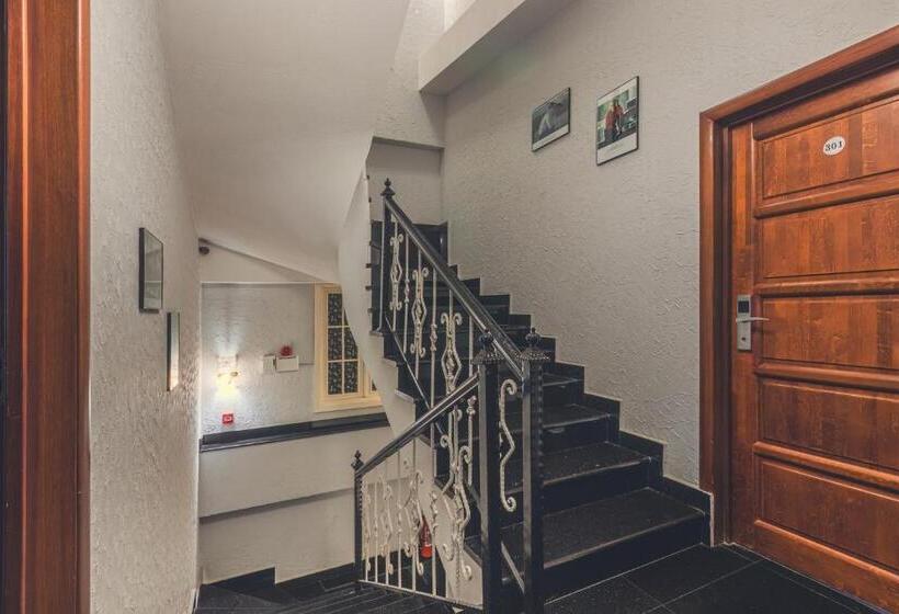 בית מלון כפרי Maestro