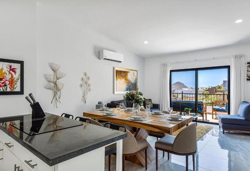 Отель Morgan Residences 607a