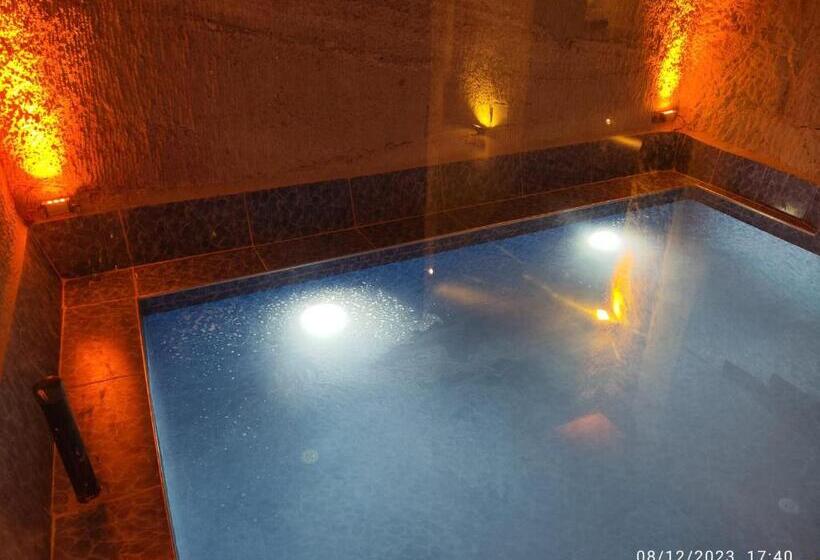 فندق My Cave Suites