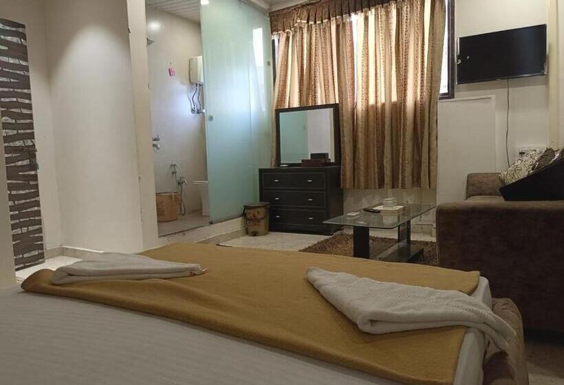 酒店 Nirvana Lodging & Boarding