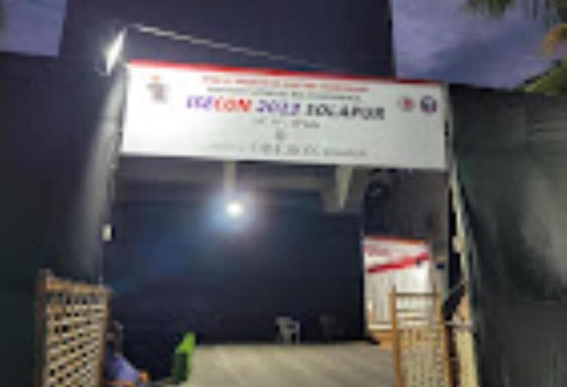 בית מלון כפרי Oberon Solapur