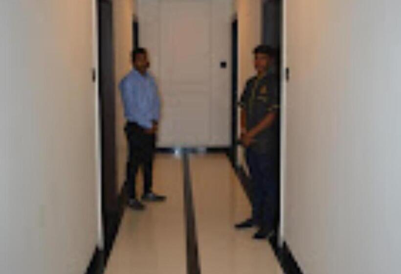 בית מלון כפרי Oberon Solapur