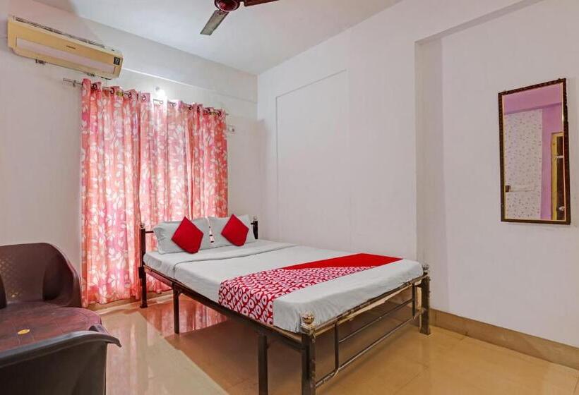 בית מלון כפרי Oyo Flagship Happy Inn