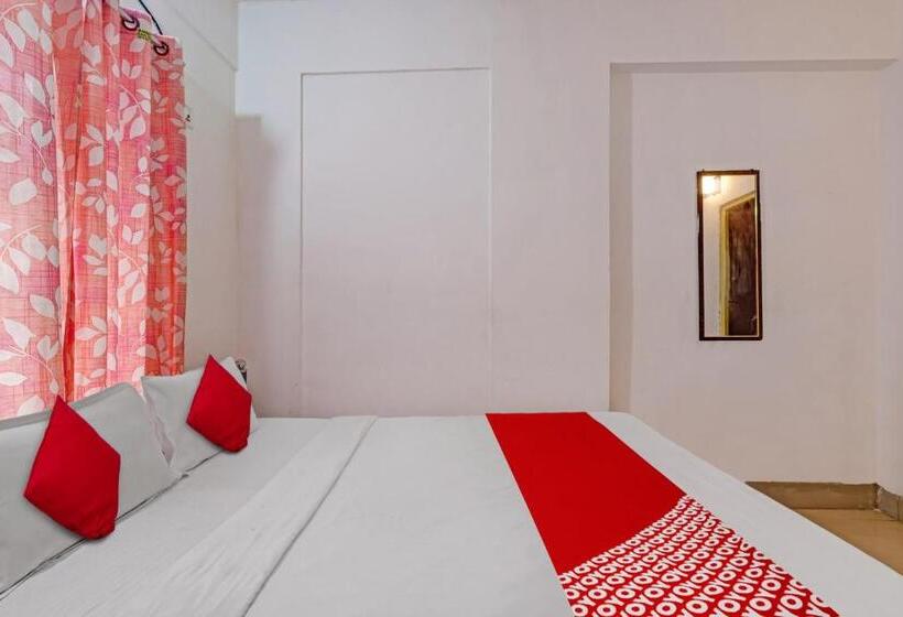 בית מלון כפרי Oyo Flagship Happy Inn