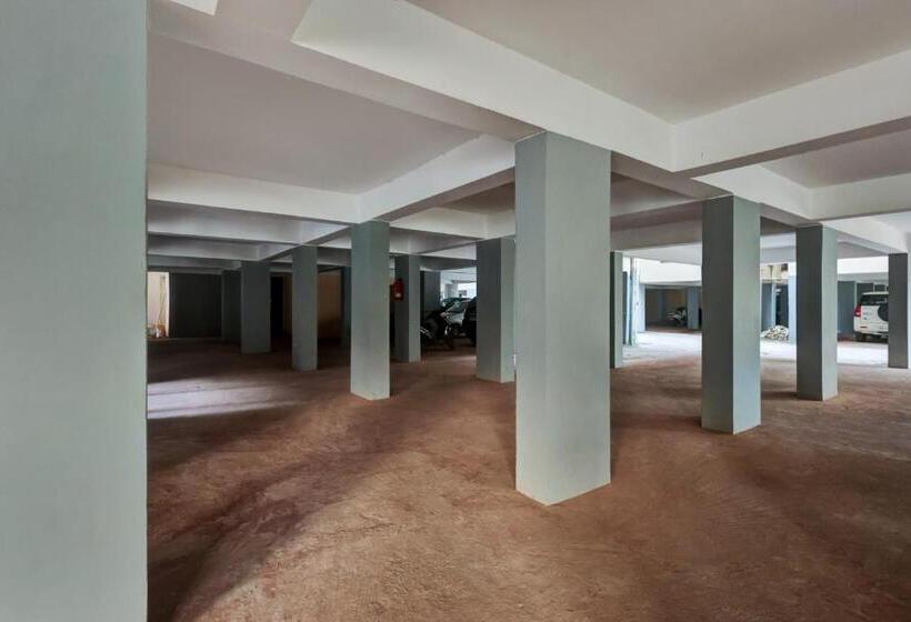 בית מלון כפרי Oyo Flagship Happy Inn