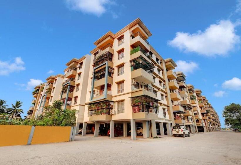 בית מלון כפרי Oyo Flagship Happy Inn