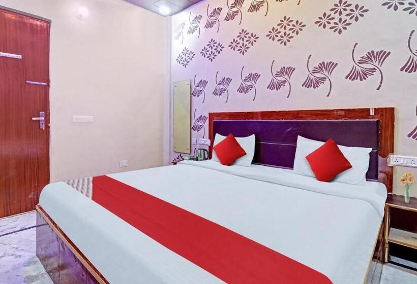 Hotel Oyo Flagship The Ornate