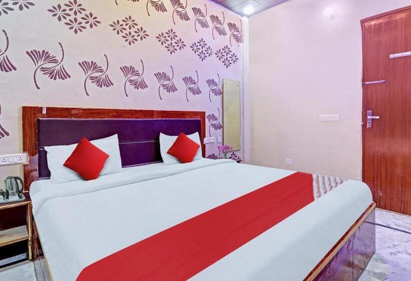 Hotel Oyo Flagship The Ornate