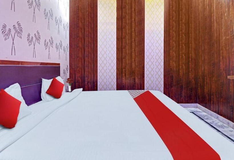 Hotel Oyo Flagship The Ornate