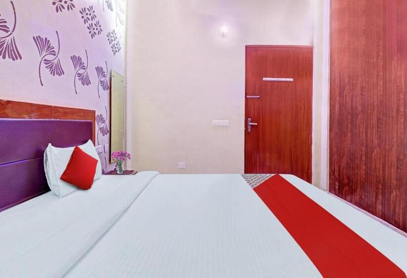 Hotel Oyo Flagship The Ornate