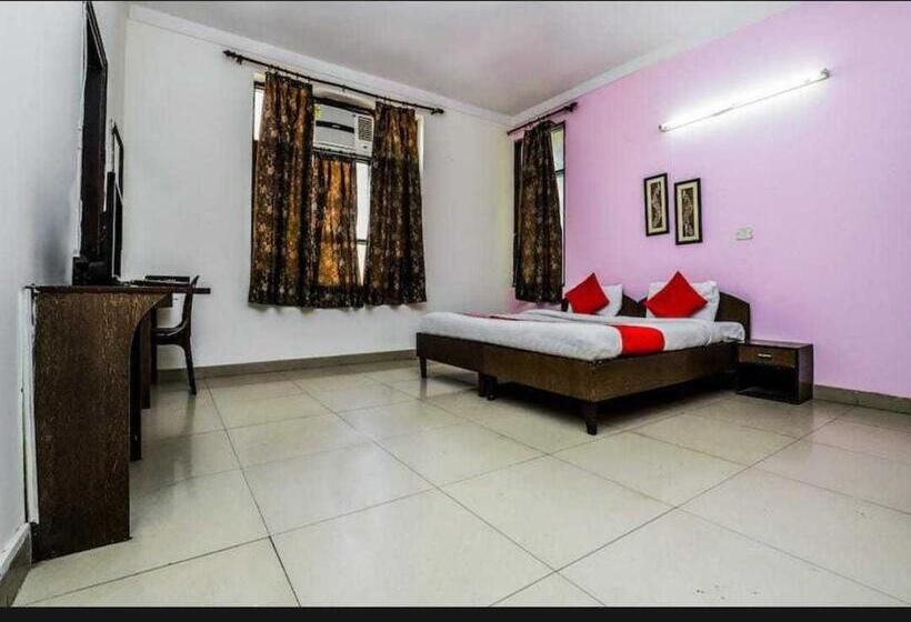 Отель Oyo Kalinka Kingdom