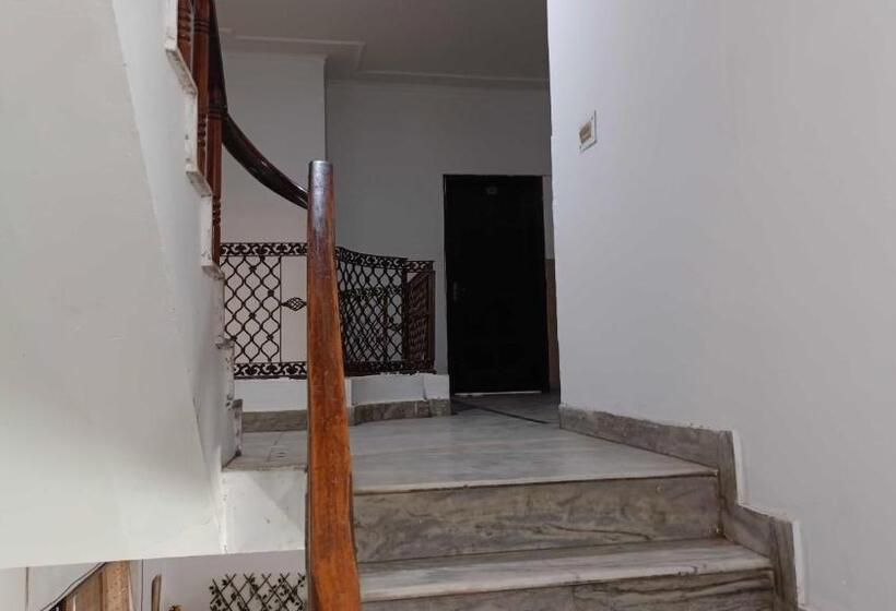 Отель Oyo Kalinka Kingdom