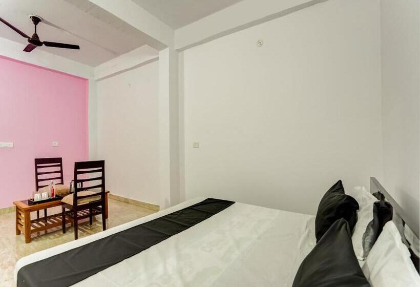 Hotel Oyo Varusiya Guest House