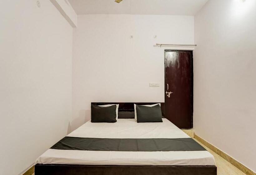 Hotel Oyo Varusiya Guest House