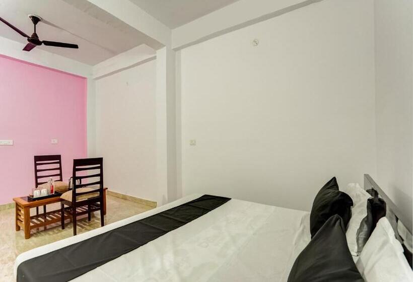 Hotel Oyo Varusiya Guest House