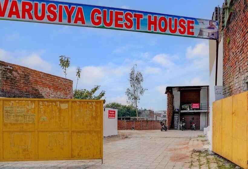 Hotel Oyo Varusiya Guest House
