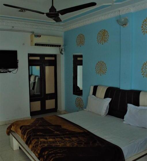 בית מלון כפרי Pratap Palace