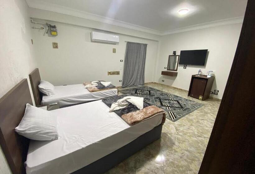 هتل Sphinx And Pyramids Inn