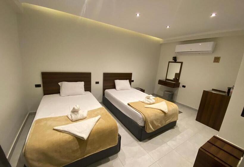 هتل Sphinx And Pyramids Inn