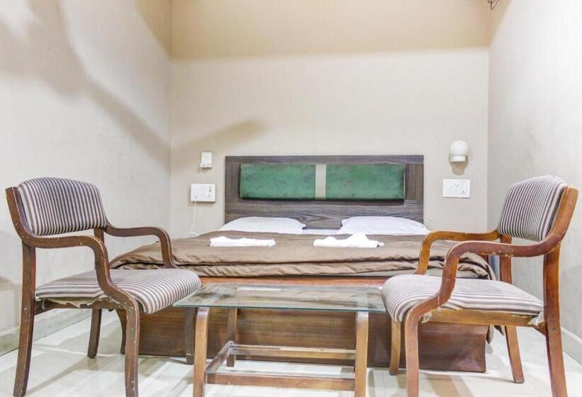 ホテル Raj Palace