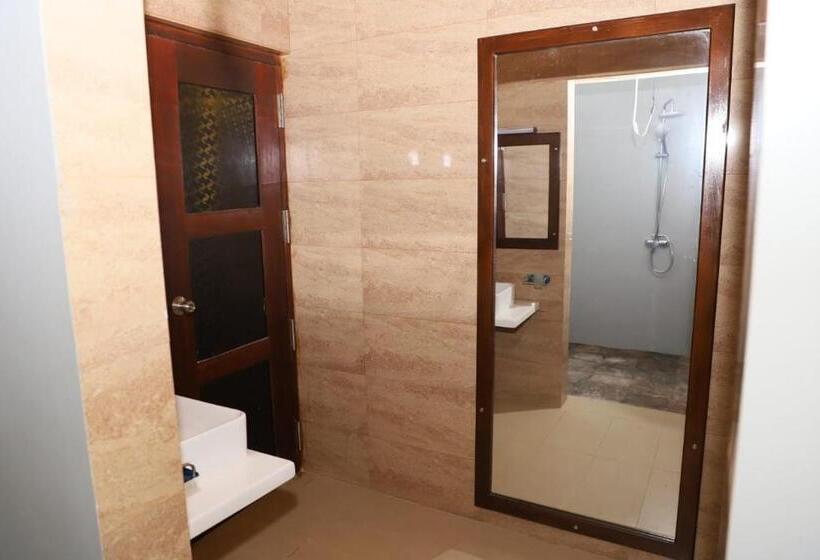 בית מלון כפרי Ro Kalawewa