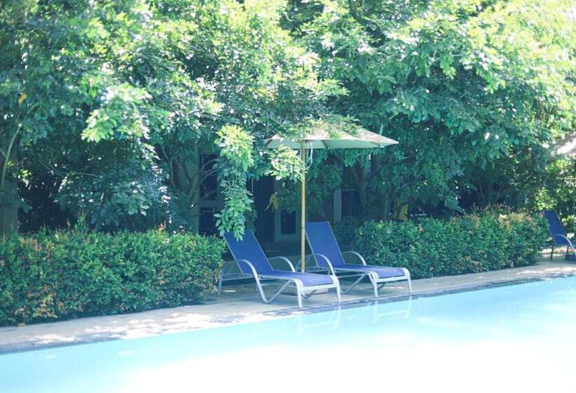 فندق Ro Kalawewa