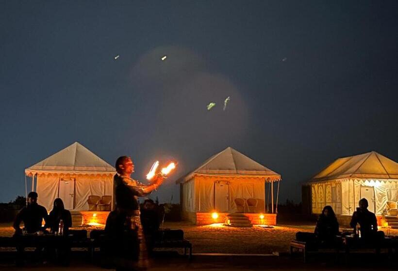 호텔 Royal Exotic Luxury Desert Camp