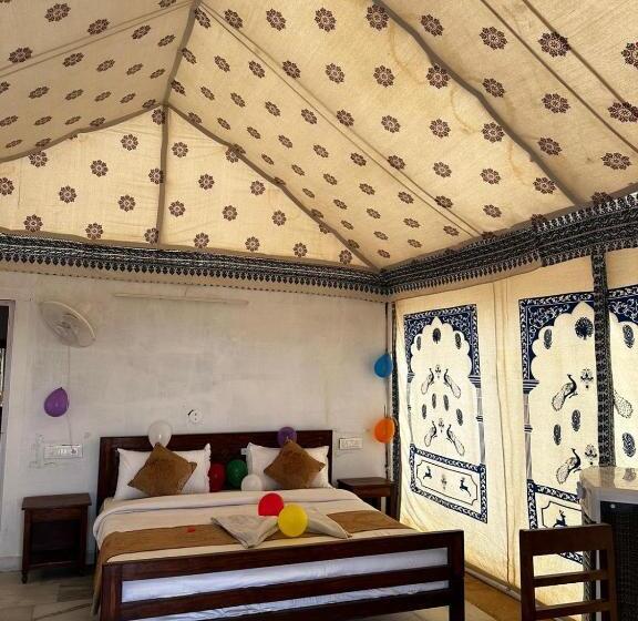 호텔 Royal Exotic Luxury Desert Camp