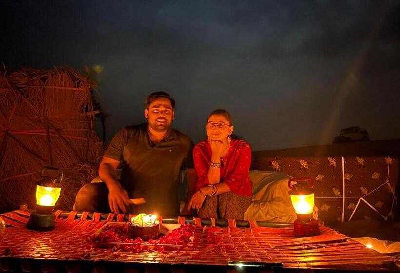 호텔 Royal Exotic Luxury Desert Camp