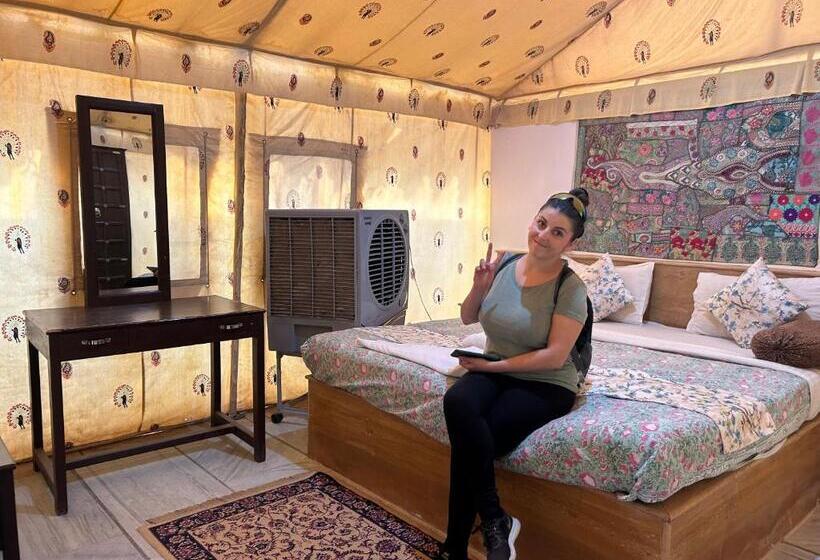 호텔 Royal Exotic Luxury Desert Camp