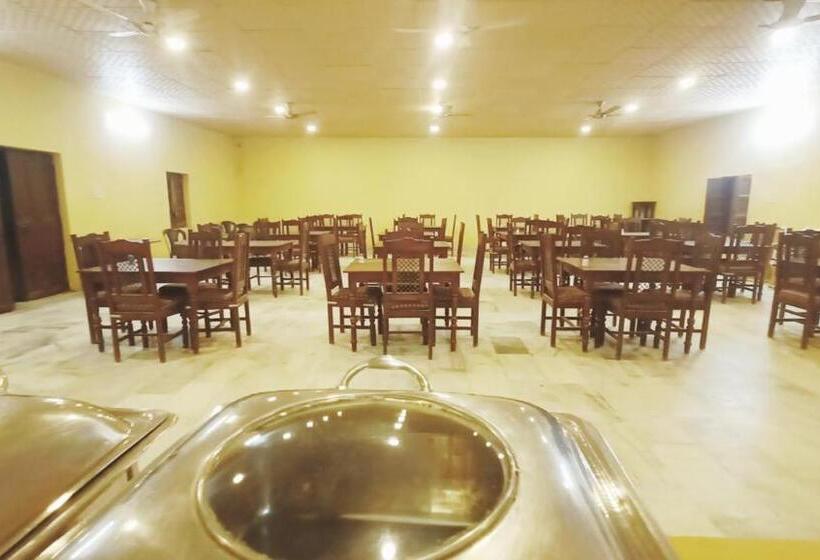 فندق Royal Exotic Luxury Desert Camp