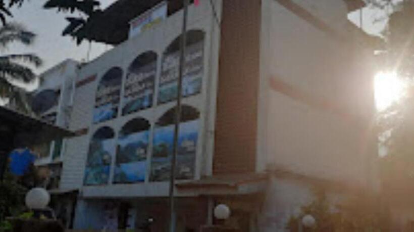 בית מלון כפרי Sanman Deluex, Neral