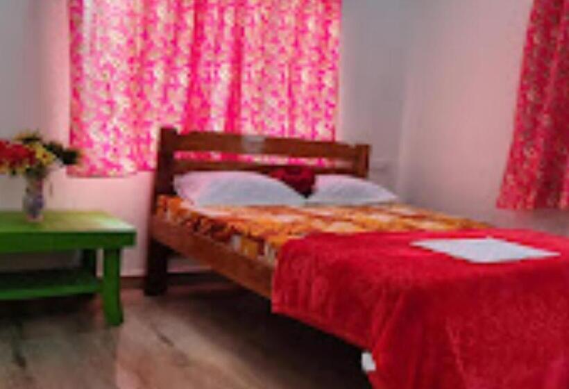 בית מלון כפרי Serina House Malvan