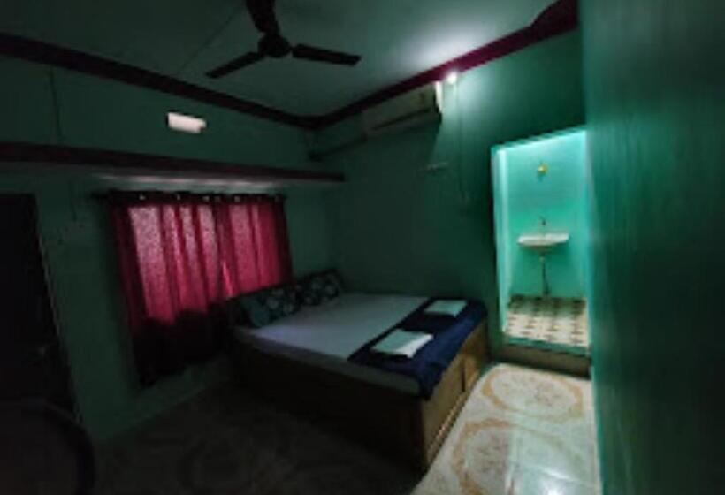 בית מלון כפרי Serina House Malvan