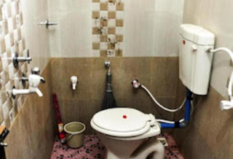 בית מלון כפרי Serina House Malvan