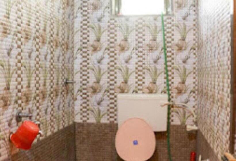 בית מלון כפרי Serina House Malvan