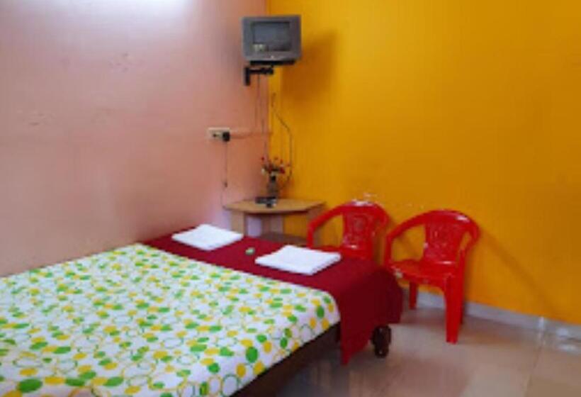 בית מלון כפרי Serina House Malvan