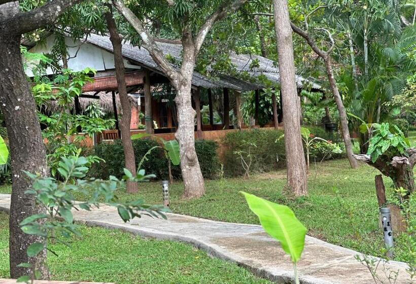 호텔 Sigiriya Cottage