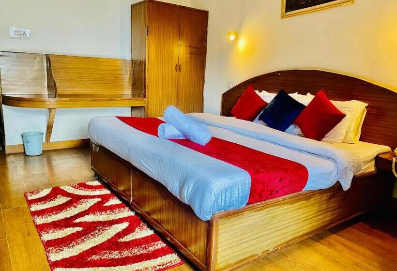 فندق Tara Inn With Terrace And Mountain View