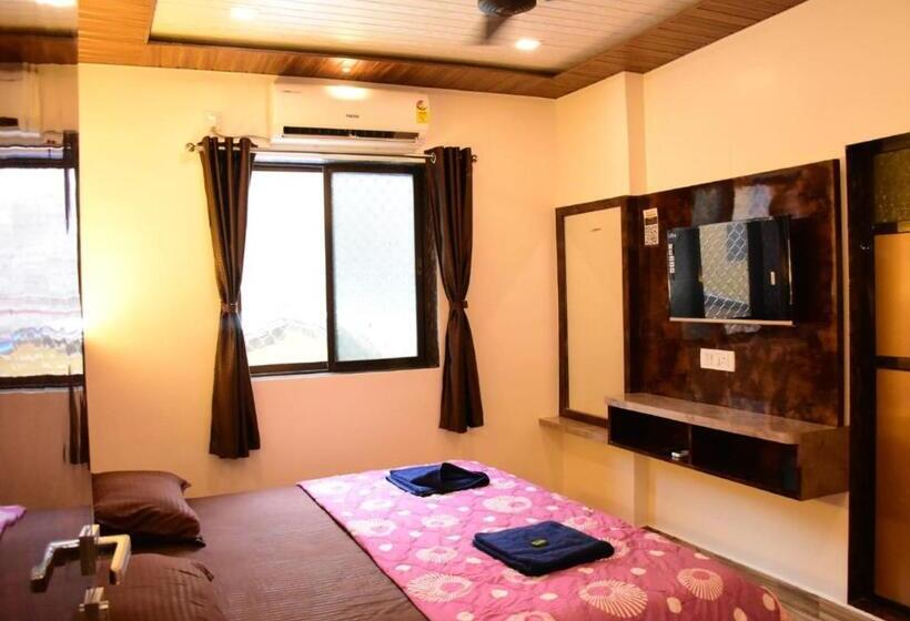 호텔 Suyog Matheran