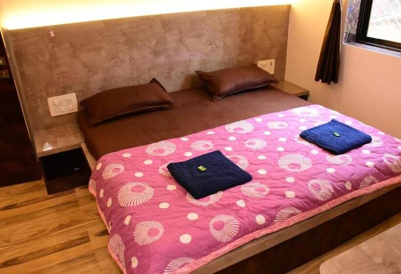 호텔 Suyog Matheran