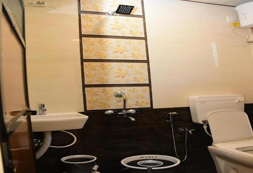 호텔 Suyog Matheran