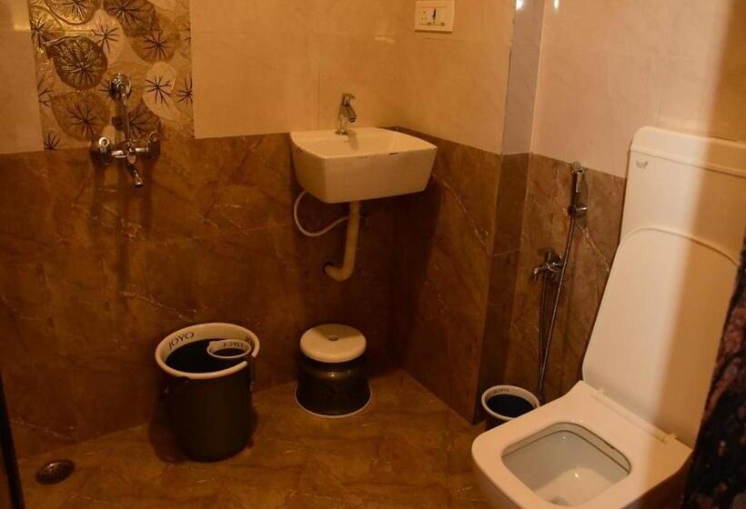 호텔 Suyog Matheran