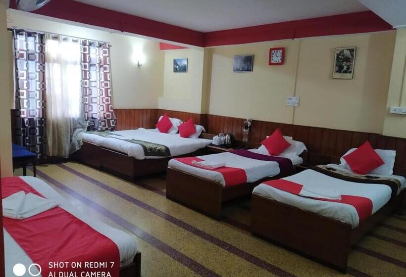 ホテル Tashi Norling Near Mall Road